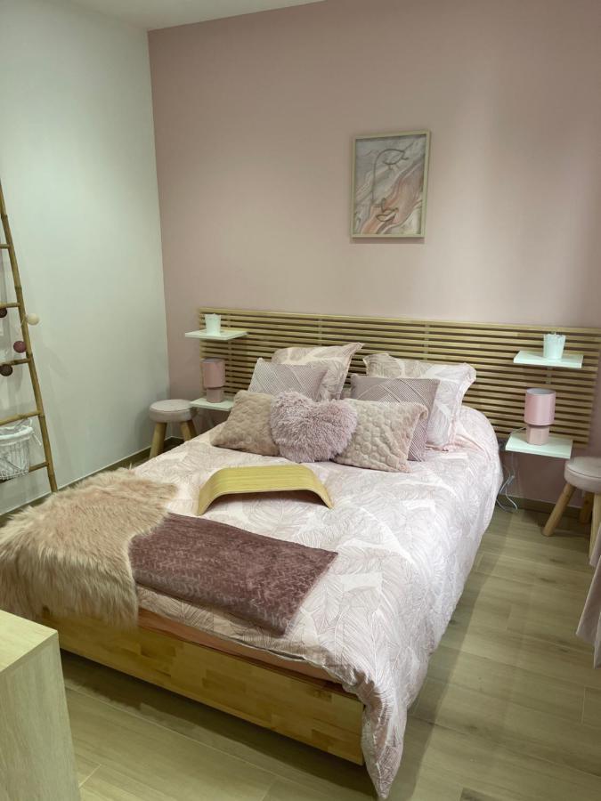 דירות וישי Adelyna Cosy מראה חיצוני תמונה