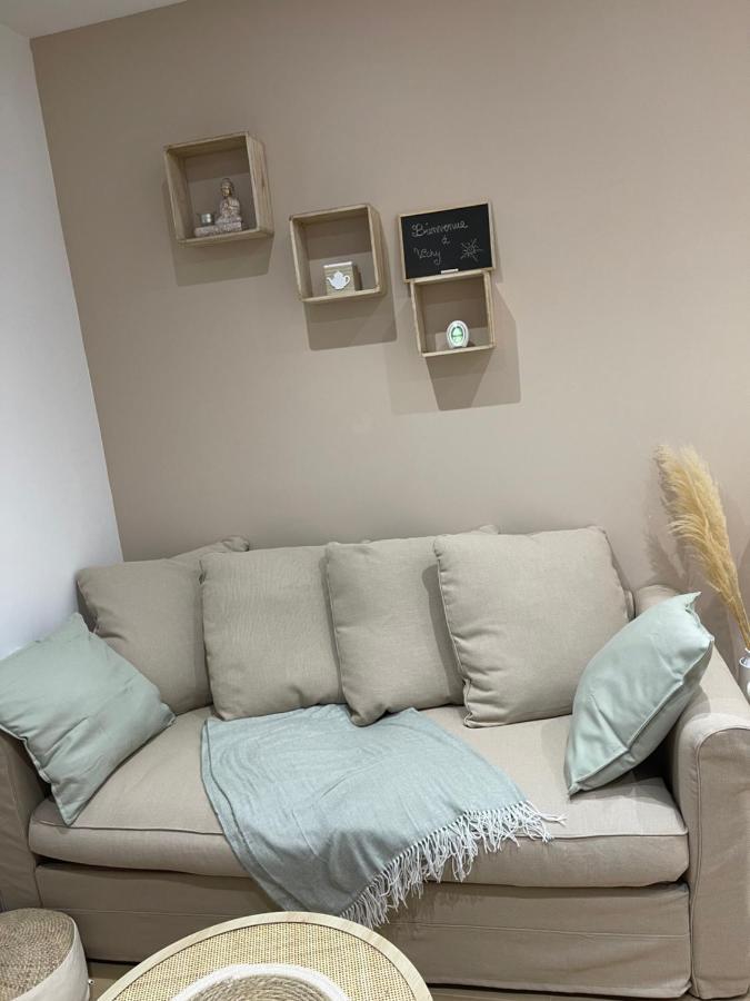 דירות וישי Adelyna Cosy מראה חיצוני תמונה